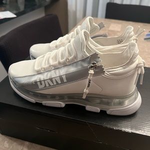 DKNY Tokyo Lace-Up Zip Sneakers in White / Silver - 6.5